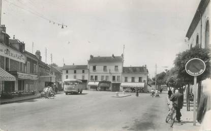 CPSM FRANCE 91 " Draveil, place de l'église "