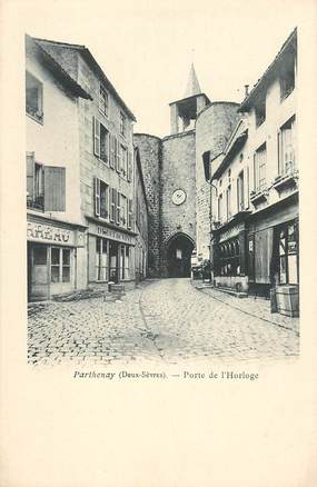CPA FRANCE 79 "Parthenay, porte de l'Horloge"