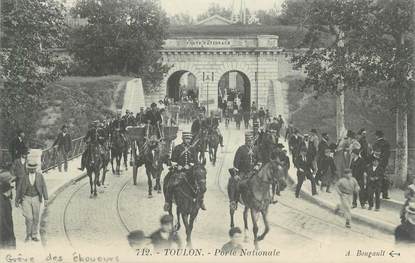 CPA FRANCE 83 Toulon, Porte Nationale, Grève des Eboueurs"