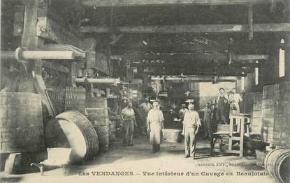 CPA FRANCE 69 "Les Vendanges, Cuvage en Beaujolais"