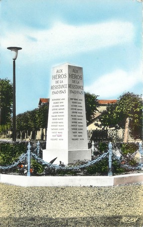 CPSM FRANCE 91 " Paray Vieille Poste, monument aux morts "