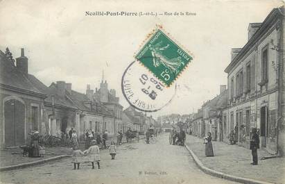 CPA FRANCE 37 " Neuillé Pont Pierre, rue de la Roue "