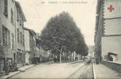 CPA FRANCE 38 " Vienne, place de la Croix Rouge "