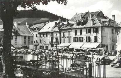 CPSM FRANCE 38 " Villard de Lans, hotel de la poste, la place "