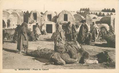 CPA TUNISIE "Médenine, place du Cafard"