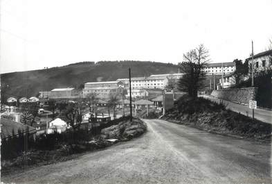 CPSM FRANCE 15 "Barrage de Grandval, la cité"