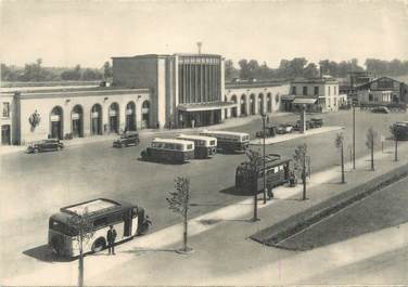 CPSM FRANCE 14 "Caen, la gare" / AUTOBUS