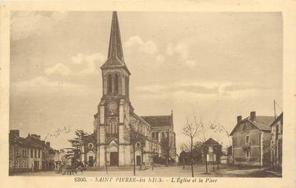 / CPA FRANCE 53 "Saint Pierre des Nids, l'église et la place"