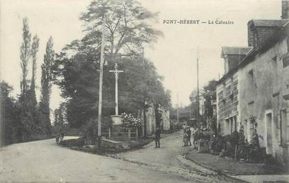 / CPA FRANCE 50 "Pont Hébert, le calvaire"