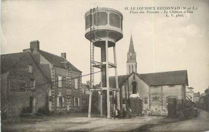 / CPA FRANCE 49 "Le Louroux Beconnais, place des Perreins, le château d'eau"