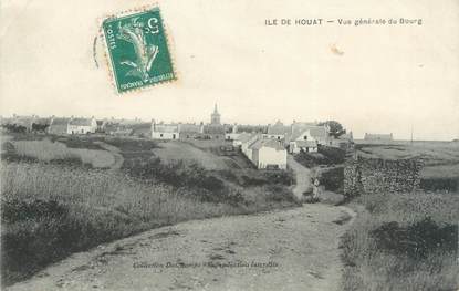 / CPA FRANCE 56 "Ile de Houat, vue générale du Bourg"