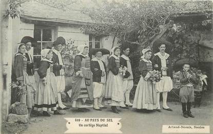 / CPA FRANCE 44 "Au pays du sel, un cortège nuptial" / FOLKLORE