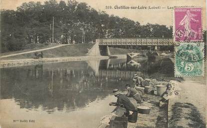 / CPA FRANCE 45 "Chatillon sur Loire" / LAVEUSES