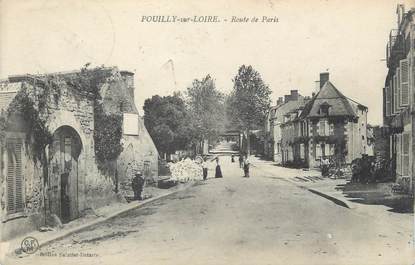 / CPA FRANCE 58 "Pouilly sur Loire, route de Paris"