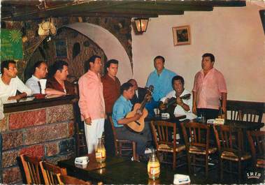 / CPSM FRANCE 20 "Corse, Ajaccio, soirée au son des guitares" / CHANTEURS