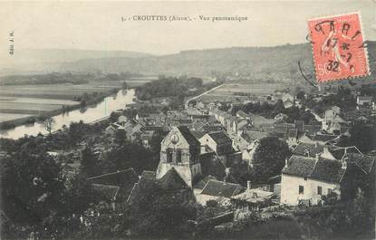 / CPA FRANCE 02 "Crouttes, vue panoramique"