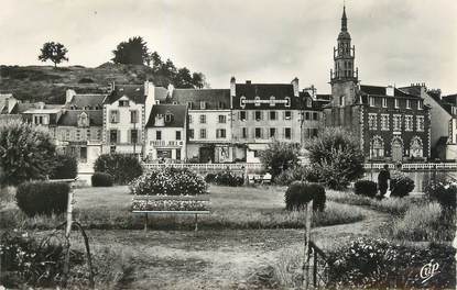 / CPSM FRANCE 22 "Binic, le jardin public et le quai de Courcy "