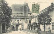 17 Charente Maritime / CPA FRANCE 17 "Jonzac, cour intérieure du château"