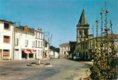 17 Charente Maritime / CPSM FRANCE 17 "Le Gua, la rue principale avec l'église"