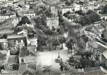 / CPSM FRANCE 17 "Courçon, la place"