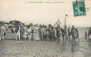 17 Charente Maritime / CPA FRANCE 17 "Chatelaillon, la plage à l'heure du bain"