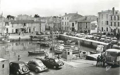 / CPSM FRANCE 17 "La Flotte, le port" / AUTOMOBILE