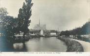 80 Somme / CPA FRANCE 80 "Amiens, la cathédrale, vue prise du chemin de Halage"