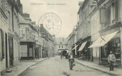 / CPA FRANCE 80 "Doullens, rue des Boucheries"