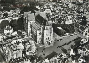 / CPSM FRANCE 02 "Saint Quentin, la basilique"