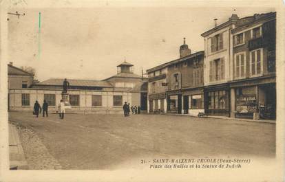 / CPA FRANCE 79 "Saint Maixent l'Ecole, place des Halles et la statue de Judith"