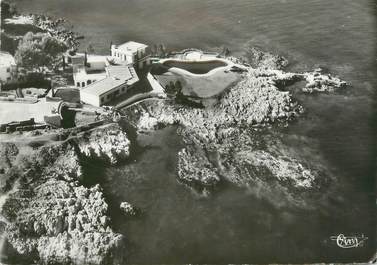 / CPSM FRANCE 06 "Cap d'Antibes, vue aérienne sur le château de Dubonnet"