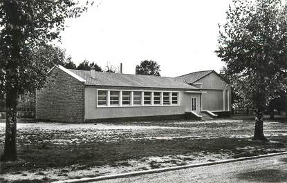 CPSM FRANCE 87 " Saint Mathieu, école "