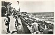 14 Calvado / CPSM FRANCE 14 "Saint Aubin sur Mer, la plage et la digue "