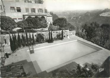 / CPSM FRANCE "Saint Paul de Vence, hôtel la Colombe d'Or, la piscine"