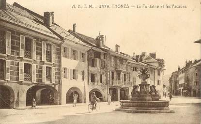 CPA FRANCE 74 "Thones, la Fontaine et les Arcades"