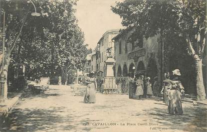 / CPA FRANCE 84 "Cavaillon, la place Castil Blaze"