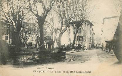 / CPA FRANCE 83 "Flayosc, la place et la rue Saint esprit"