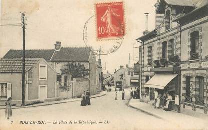 CPA FRANCE 77 "Bois le Roi, la place de la République"