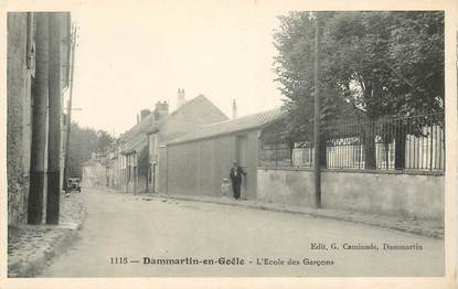 CPA FRANCE 77 "Dammartin en Goële, Ecole de garçons"