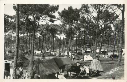 CPSM FRANCE 85 "Saint Jean de Monts, le coin des campeurs dans la forêt" / CAMPING