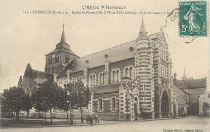 / CPA FRANCE 49 "Chemillé, église Saint Pierre, clocher roman"