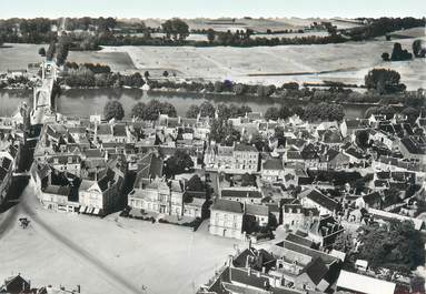 / CPSM FRANCE 49 "Chalonnes sur Loire, l'hôtel de ville et le pont sur la Loire"