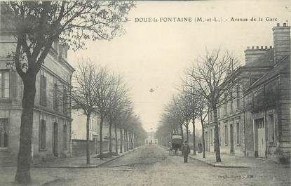 / CPA FRANCE 49 "Doué La Fontaine, avenue de la gare"
