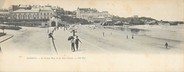 64 PyrÉnÉe Atlantique CPA PANORAMIQUE FRANCE 64 "Biarritz, la grande plage et les deux casinos"