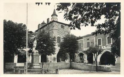 CPSM FRANCE 47 "Montlanquin, Monument aux morts et maison du prince Noir"