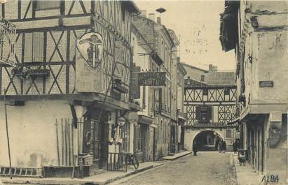 CPA FRANCE 47 "Villeneuve sur Lot, vieilles maisons de la rue du collège"