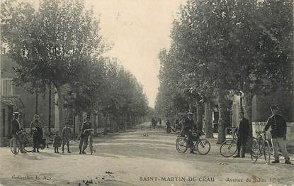 / CPA FRANCE 13 "Saint Martin de Crau, avenue de Salon"