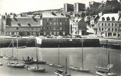 CPSM FRANCE 76 "Saint Valéry en Caux, le port et les quais"