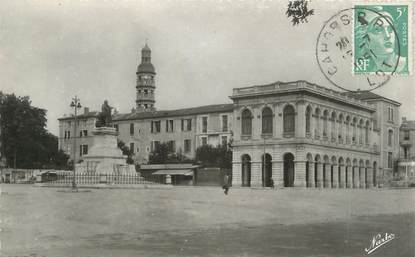 CPSM FRANCE 46 " Cahors, place et statue Gambetta "