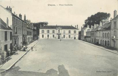 CPA FRANCE 28 " Cloyes, place Gambetta "